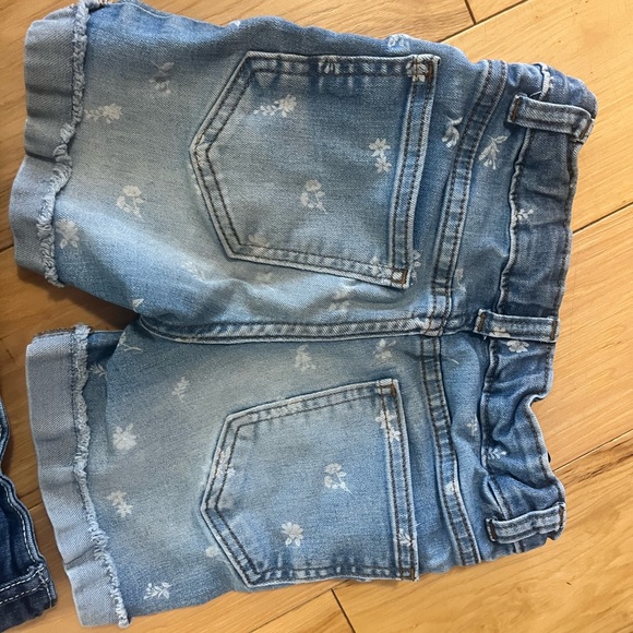 Lot!! Wallflower girls Denim Shorts 3 pair- Dark Blue, Medium Blue, Light Blue - Picture 4 of 9